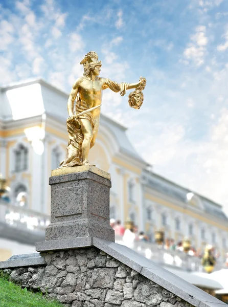Estátua de Perseus, Petergof, São Petersburgo, Rússia — Fotografia de Stock