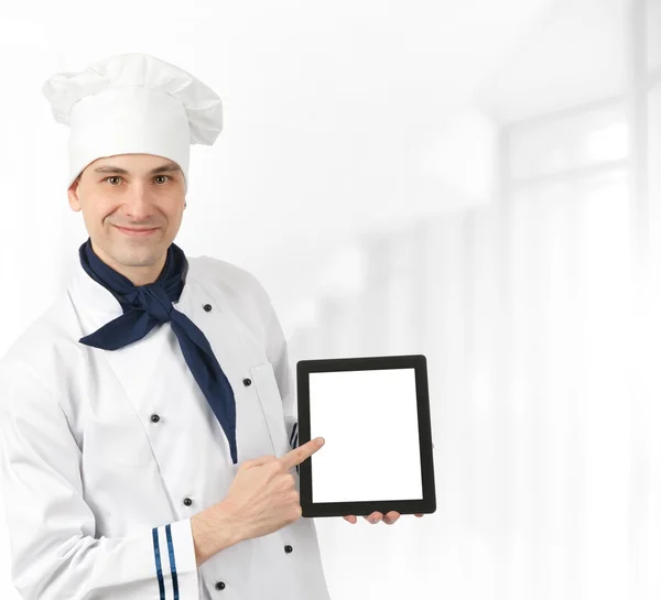 Chef-kok voorstellende menu — Stockfoto