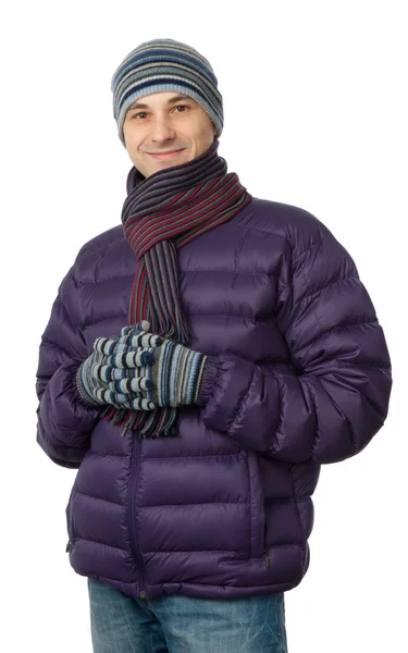 Joven hombre guapo en una chaqueta de invierno y bufanda — Foto de Stock