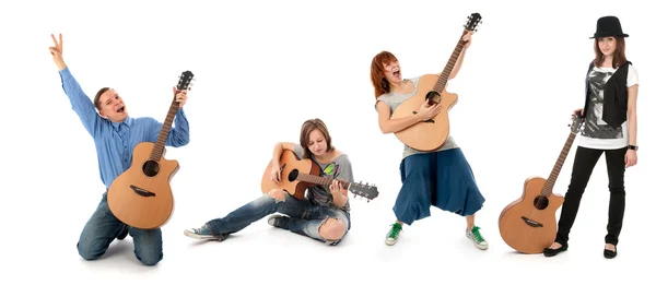 Med gitarrer isolerad på vit bakgrund — Stockfoto