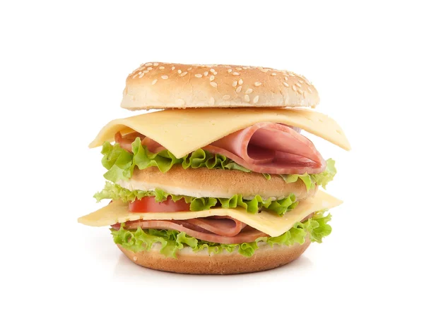 Великий апетитний бутерброд з фаст-фудом — стокове фото