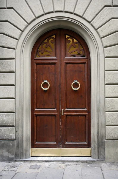 Eski ahşap kapı — Stok fotoğraf