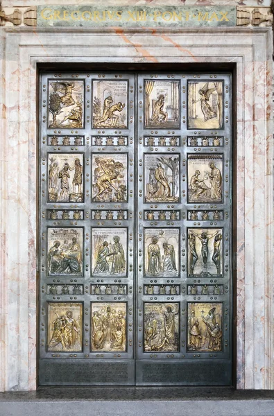 Heliga dörren i Vatikanen — Stockfoto