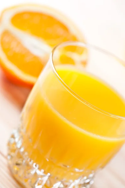 Ένα ποτήρι χυμό πορτοκάλι. — Φωτογραφία Αρχείου