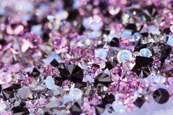 Pequenas pedras preciosas roxas, fundo de luxo profundidade rasa de fiel — Fotografia de Stock