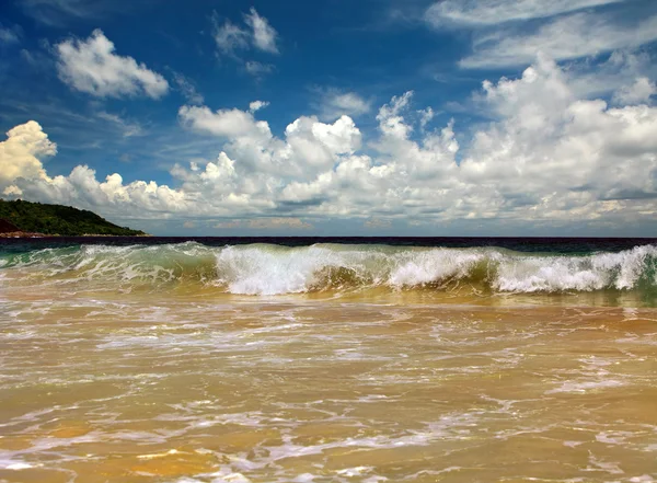 中印度洋，泰国的波 — 图库照片
