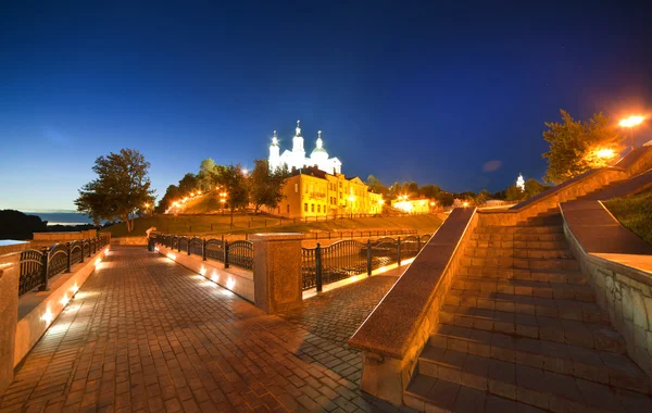 Bir gece şehri, vitebsk, Beyaz Rusya — Stok fotoğraf