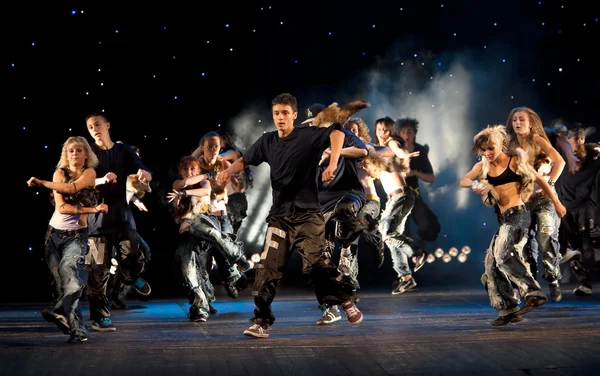 维捷布斯克、 白俄罗斯-7 月 1 日： 舞蹈组"贝尔卡的性能" — 图库照片