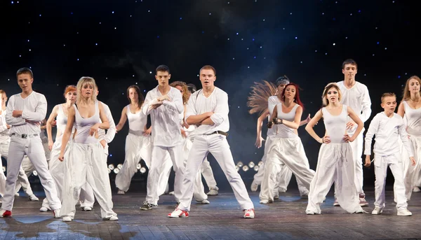 Vitebsk, Wit-Rusland - 1 juli: prestaties van dansen groep "belka" — Stockfoto