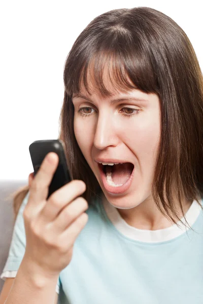 Boos vrouw praten mobiele telefoon — Stockfoto