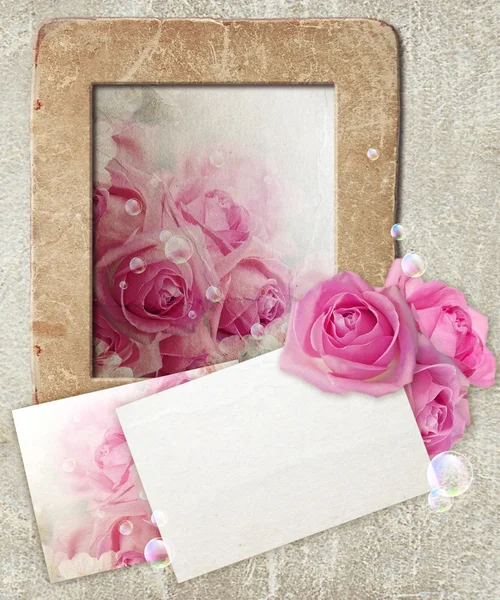 Grunge πλαίσιο με τριαντάφυλλα και χαρτί — Φωτογραφία Αρχείου