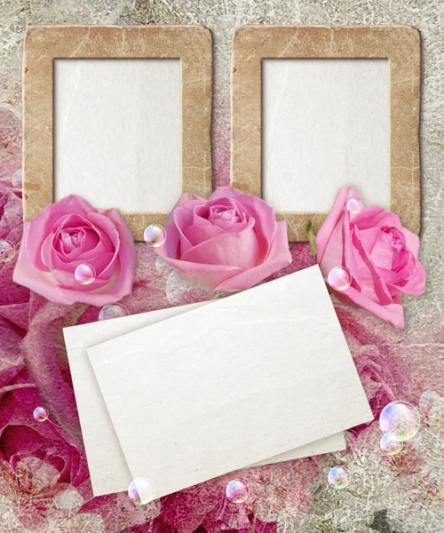 Moldura Grunge com rosas e papel — Fotografia de Stock