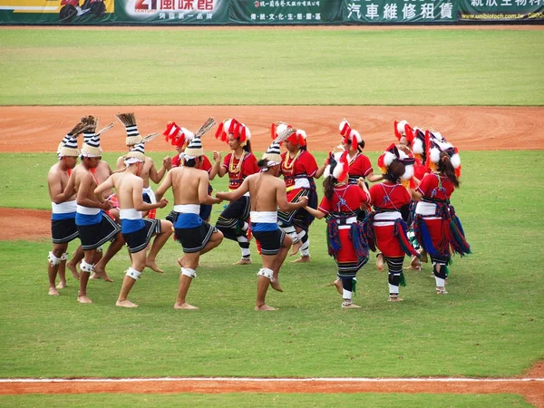Desempenho de dança indígena de Taiwan Fotografia De Stock