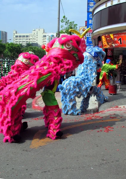 台湾南部的中国舞狮舞者 — 图库照片