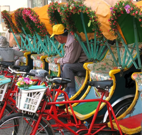 전통적인 자전거 인력거 — 스톡 사진