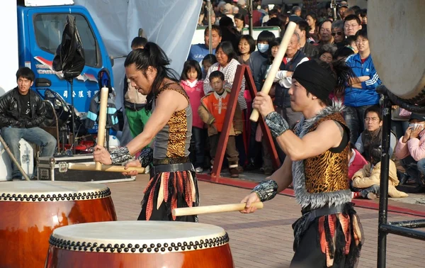 가오슝, 대만에서 일본 Drummers 수행 — 스톡 사진
