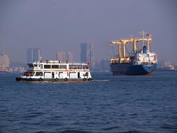 Kaohsiung limanının ağır hava kirliliği — Stok fotoğraf