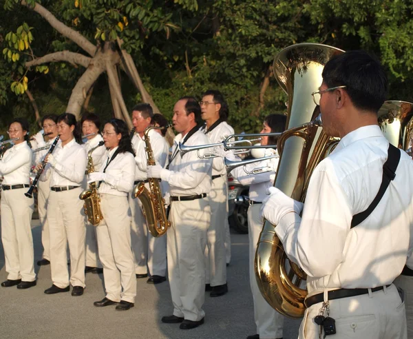 Banda de marcha en Taiwán toca en un parque —  Fotos de Stock