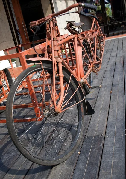 Vintage landbouwer fiets — Stockfoto