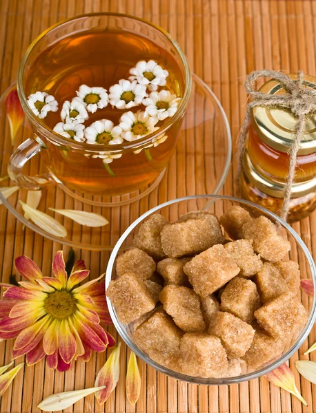 Třtinový, hnědý cukr a bylinné čaje — Stock fotografie