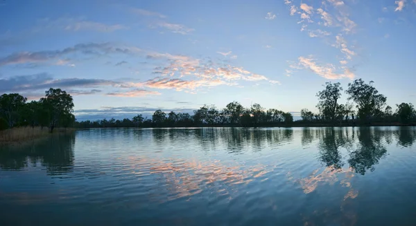 Sonnenaufgang auf dem murray River — Stockfoto