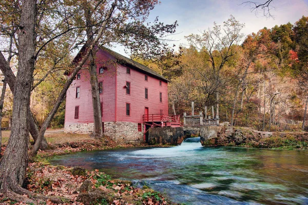 stock image Alley spring mill house