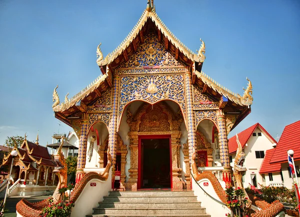 Buddhist temple in thailand — Stock Photo, Image