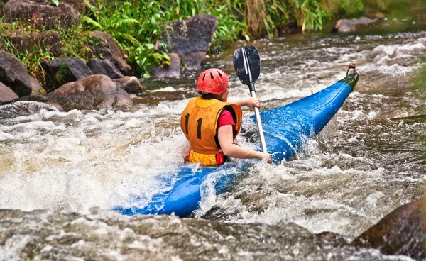 Kayak d'acqua bianca — Foto Stock