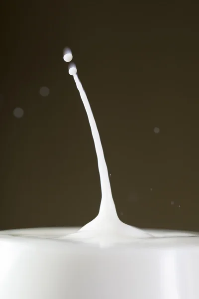 Splash de leite. — Fotografia de Stock