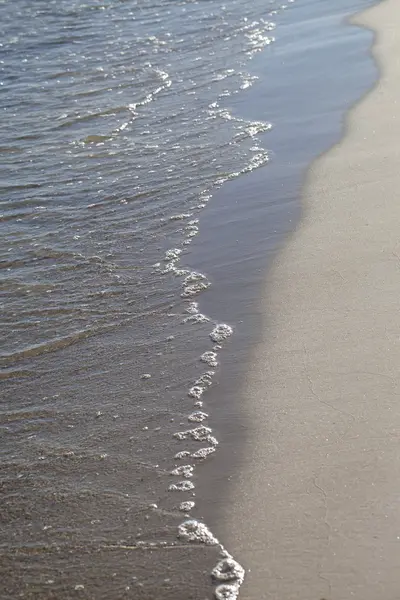 Fale na plaży. — Zdjęcie stockowe