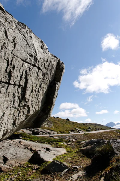 ノルウェーの山の石. — ストック写真