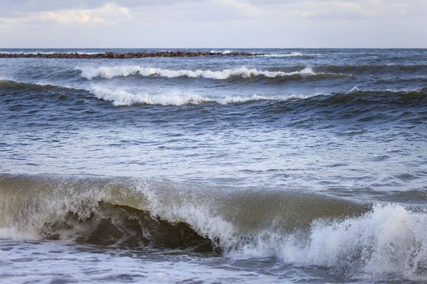 Vlny v moři. — Stock fotografie