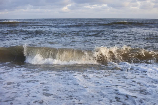 Wellen im Meer. — Stockfoto