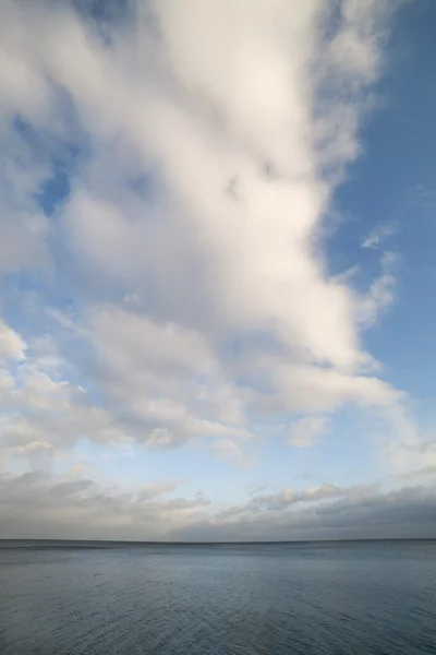 Moře a mraky. — Stock fotografie