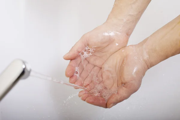 Tvätta händerna. — Stockfoto