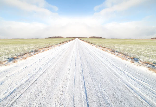 Снежная дорога . — стоковое фото
