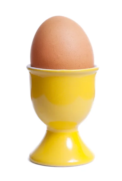 Jajko w naczyniu. — Zdjęcie stockowe