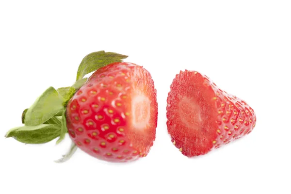 Hälfte der Erdbeere. — Stockfoto
