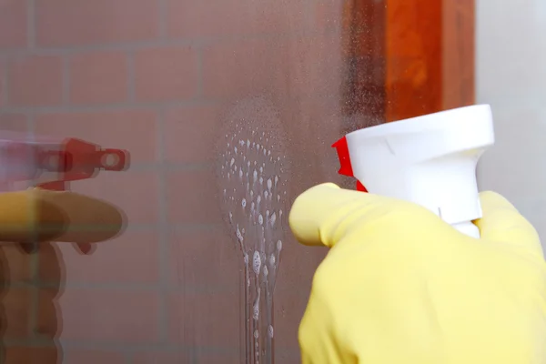 Nettoyage des mains fenêtre . — Photo