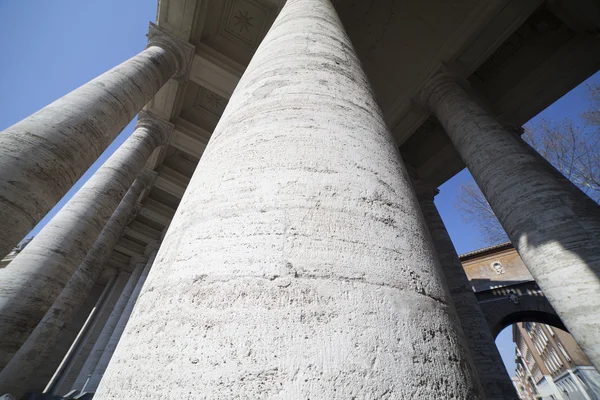 Bernini`s colonnade in Vatican. — Stock Photo, Image