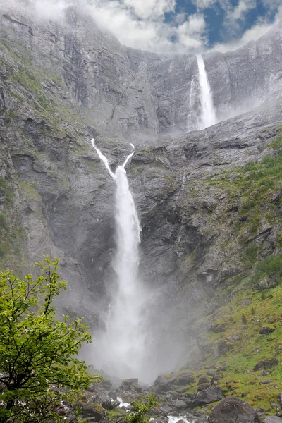 Wodospad mardalfossen. — Zdjęcie stockowe