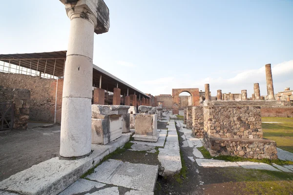 Ruinas de Pompeya . — Foto de Stock