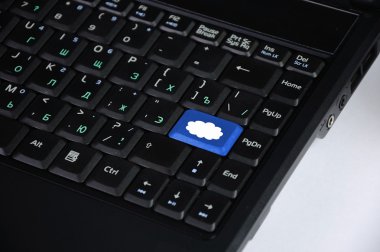 Computer keyboard with clous symbol clipart