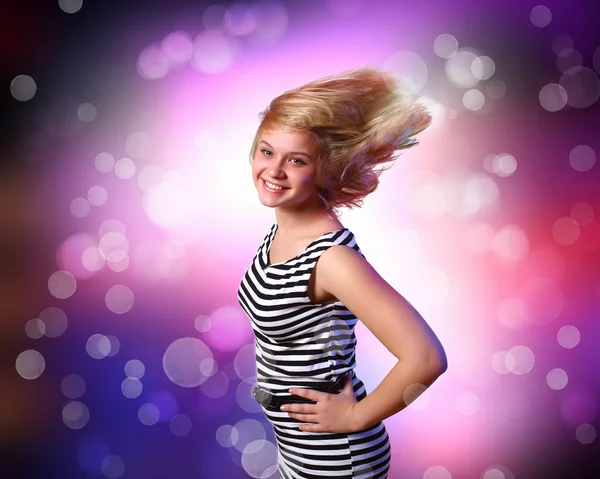 Junge Frau und Disco Hintergrund — Stockfoto