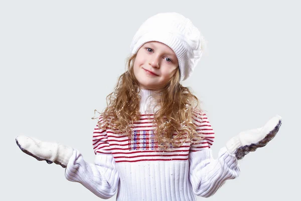 Alparöv kislány téli ruházat — Stock Fotó