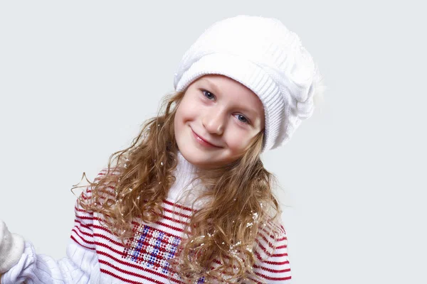 Alparöv kislány téli ruházat — Stock Fotó