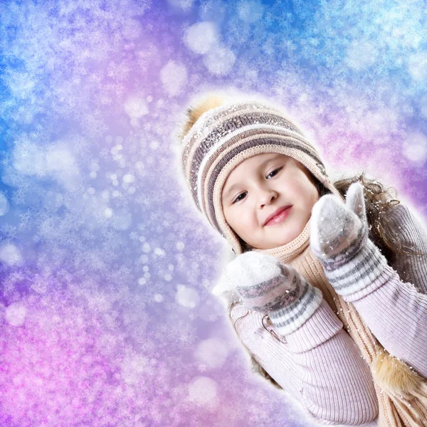 Cuty 冬天穿的小女孩 — 图库照片