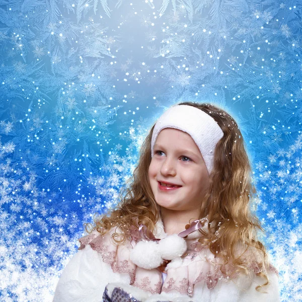 Cuty little girl in winter wear — Stock Photo, Image