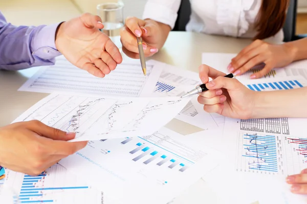 Financial and business documents on the table — Stock Photo, Image