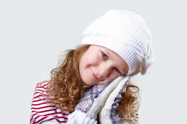 Cuty niña en invierno desgaste — Foto de Stock